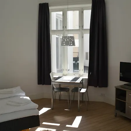 The Company - Parkveien Aparthotel 3*